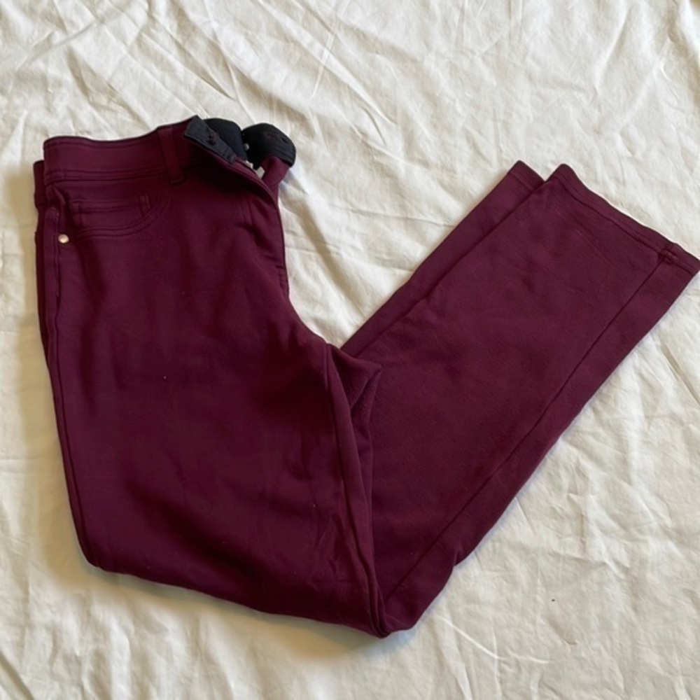 Style and co. Maroon stretchy pants. Perfect for an office setting with elastic